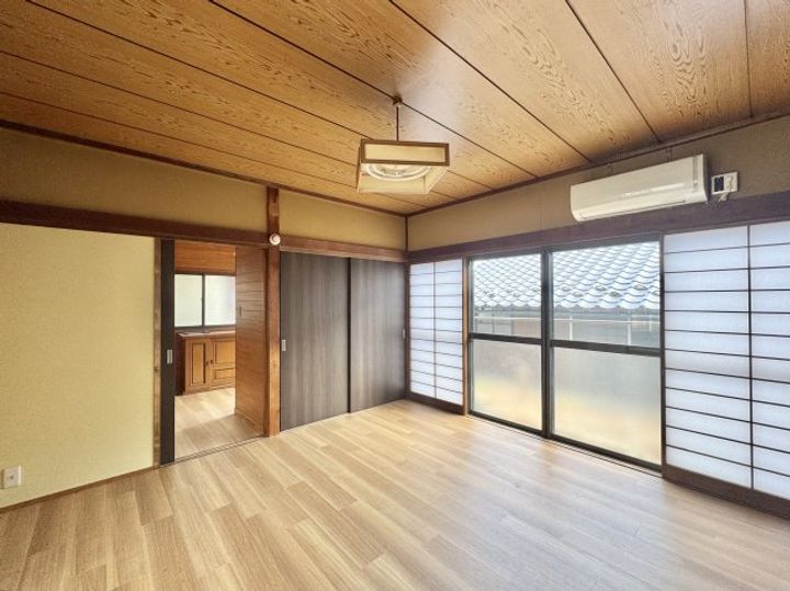 山梨県甲府市東光寺2(一戸建)の賃貸物件の居間