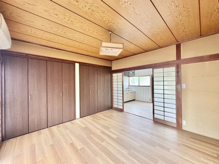山梨県甲府市東光寺2(一戸建)の賃貸物件の居間