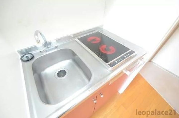 レオパレス五本松の居間