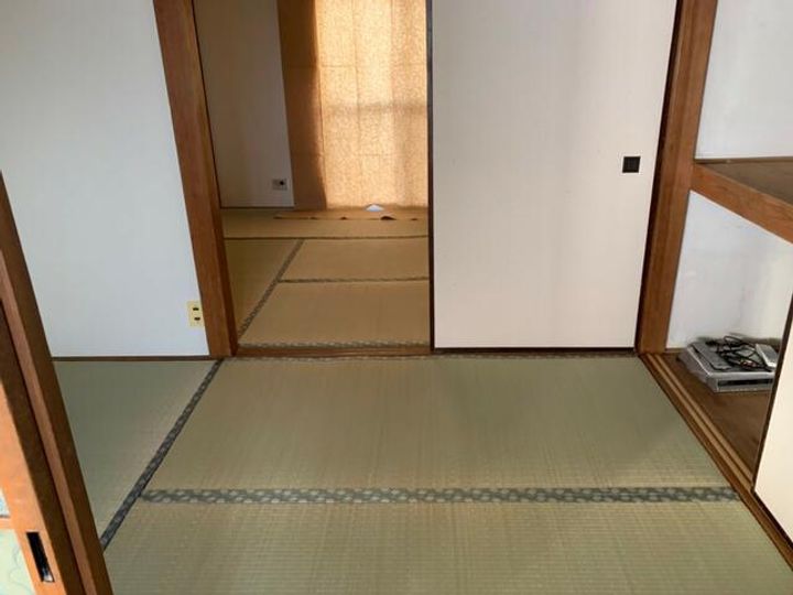 小足立荘の居間