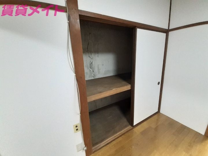 三鈴アパートの内装