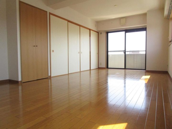 ウィステリア ヴィラの居間