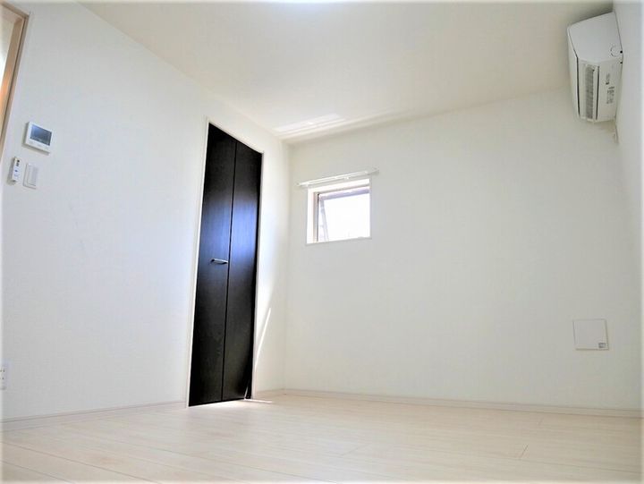 千葉県市川市南八幡5(アパート)の賃貸物件の居間