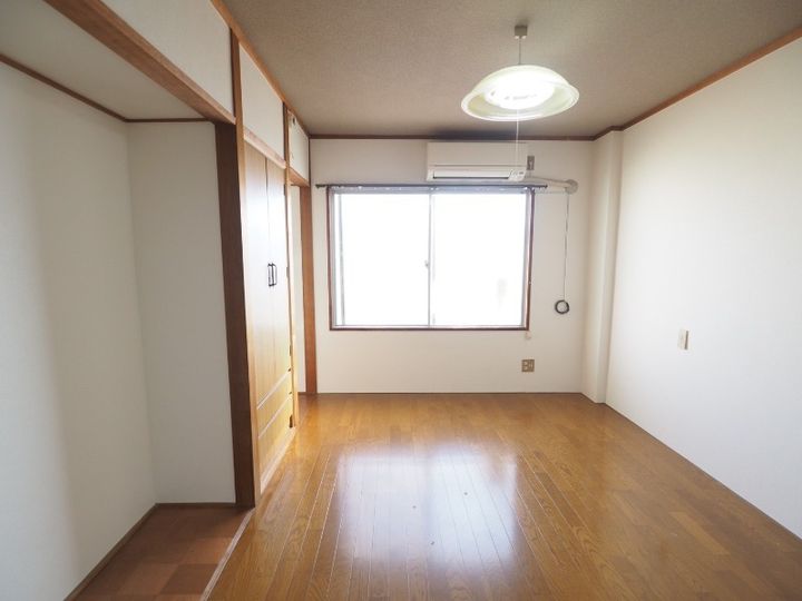 久保マンションの内装