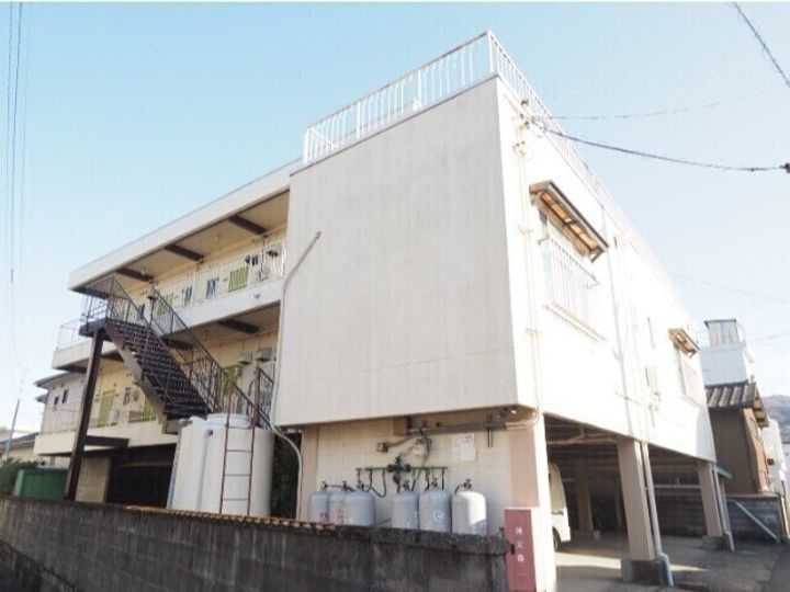 久保マンションの外観