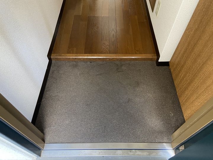 ヴィラ平野の玄関