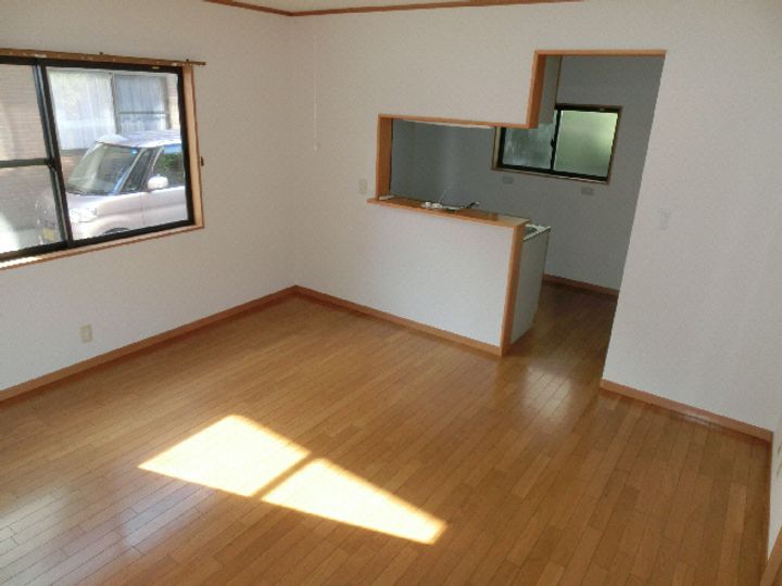 山口県岩国市平田6(アパート)の賃貸物件の居間
