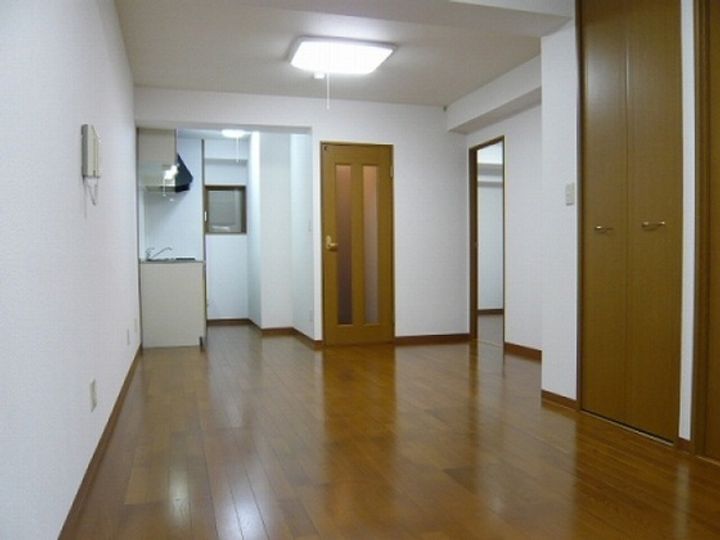 ピュアライフ津高の居間