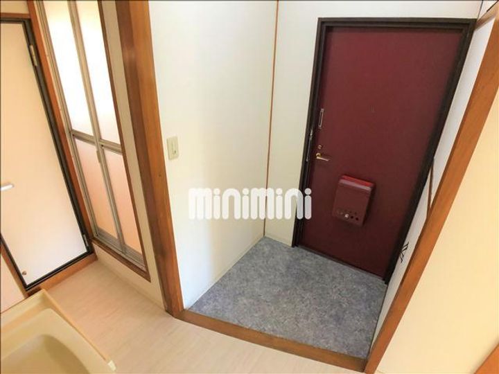 恵比寿コーポの玄関