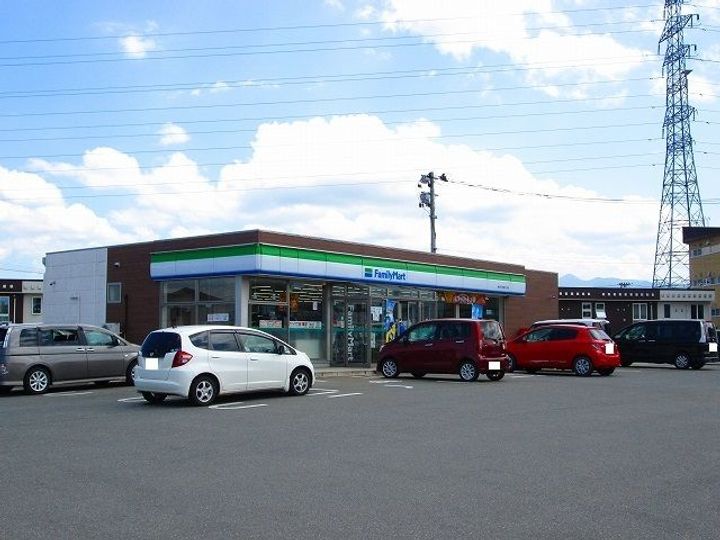 ビラシャルマンKIの周辺