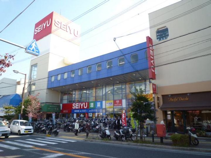 ファミーユ千代田の周辺