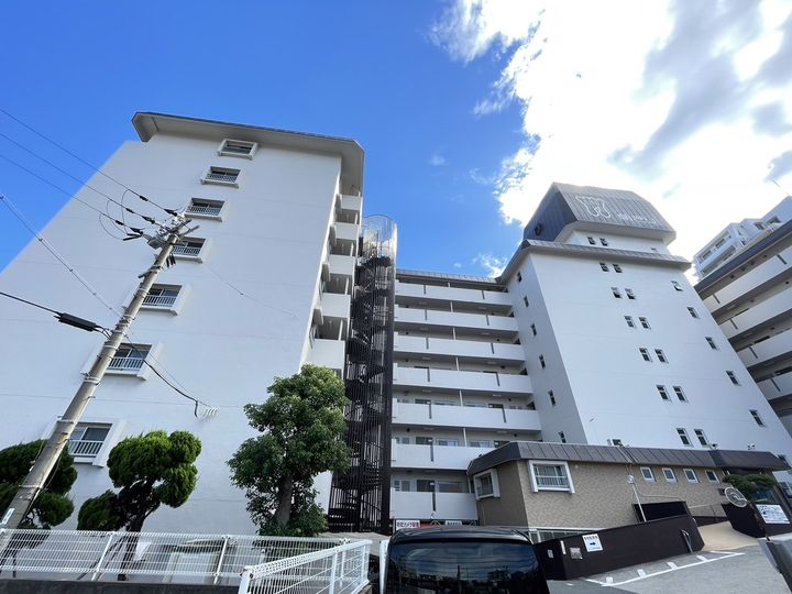 兵庫県明石市大蔵八幡町(マンション)の賃貸物件の外観