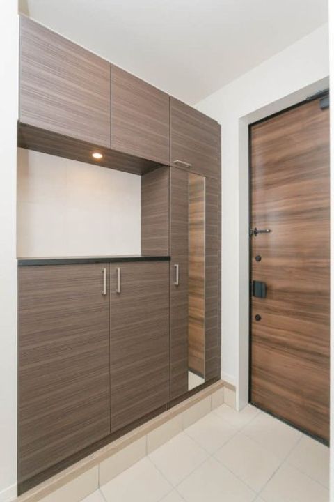 滋賀県米原市下多良3(マンション)の賃貸物件の玄関