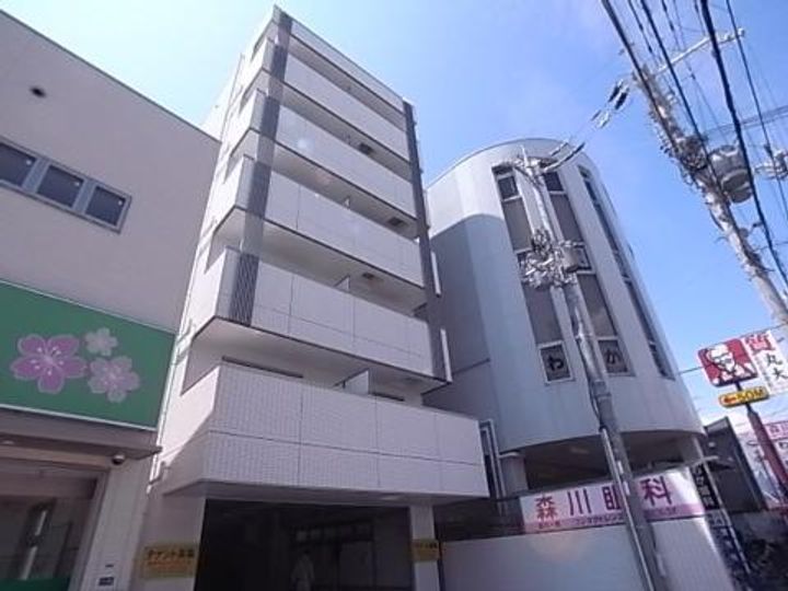 アベニュー岡の外観