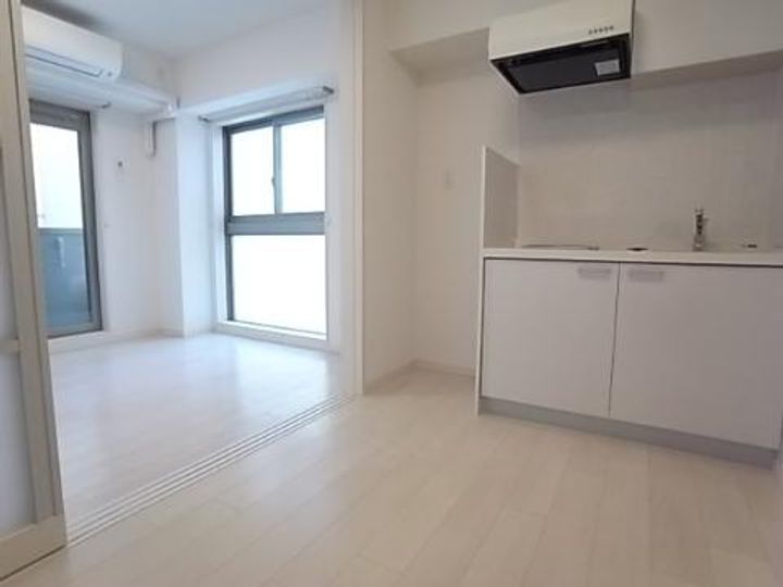 アベニュー岡の居間