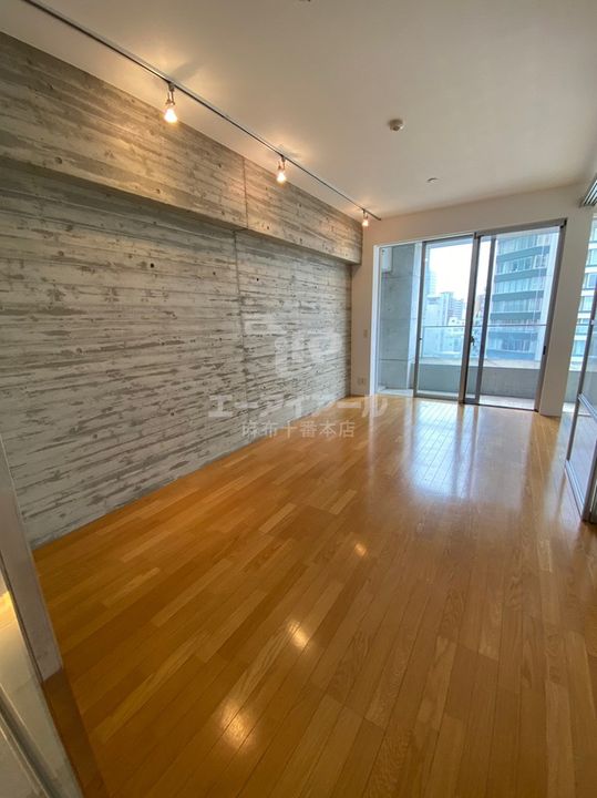 コートモデリア白金の居間