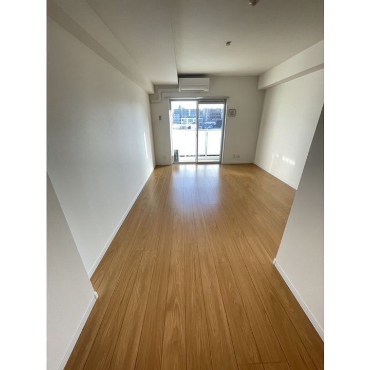 CHAINON内坪井の居間