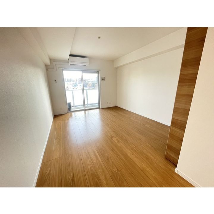 CHAINON内坪井の居間