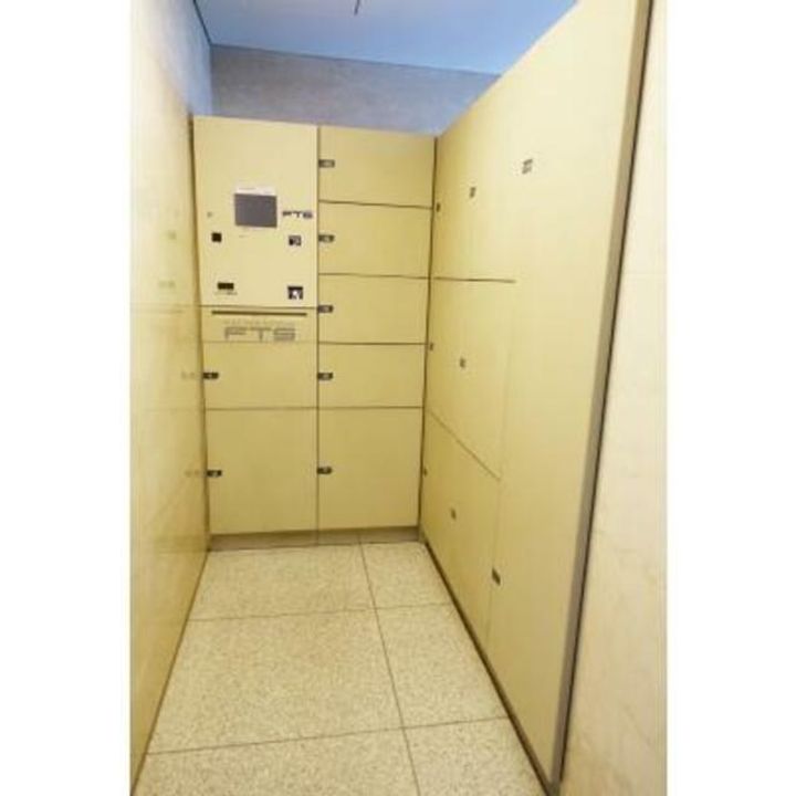 東京都中野区本町1(マンション)の賃貸物件の地図