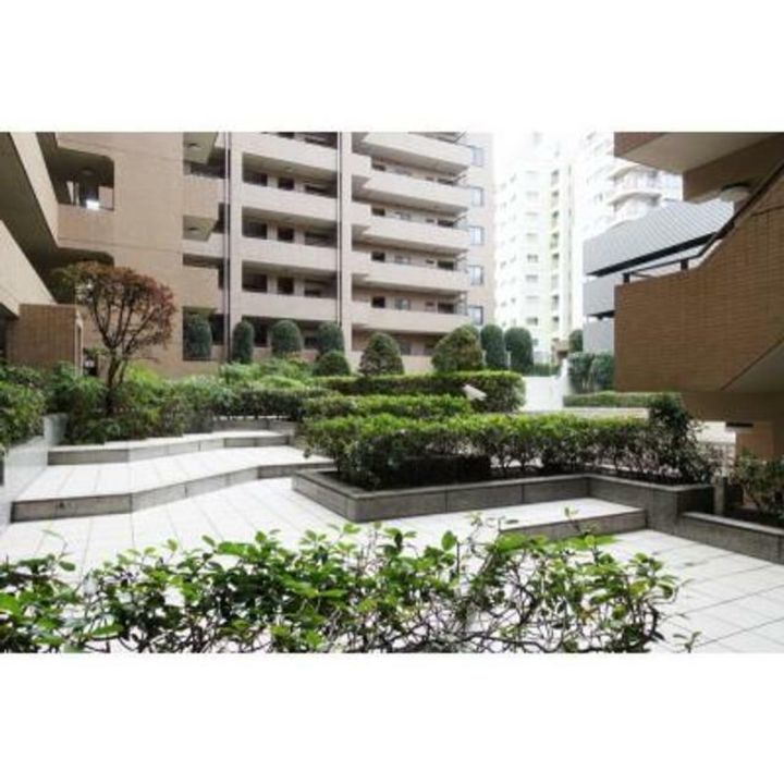 東京都中野区本町1(マンション)の賃貸物件の地図