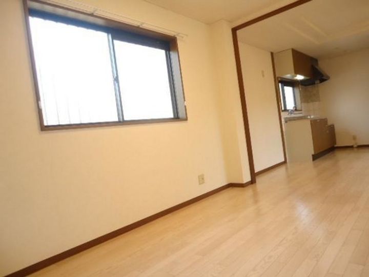 ロイヤルハイツ藤田の居間