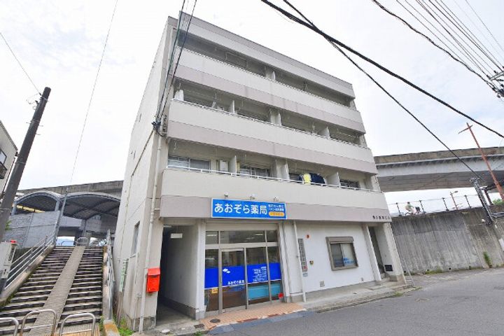 La Liberte 牛田不動院前の外観