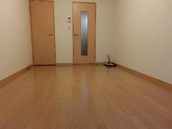 レオパレスルナボアールの居間