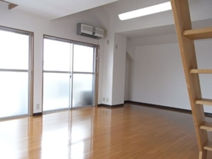 東京都世田谷区粕谷4(マンション)の賃貸物件の居間