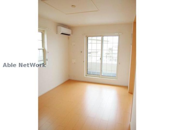 愛知県碧南市雨池町2(アパート)の賃貸物件の居間