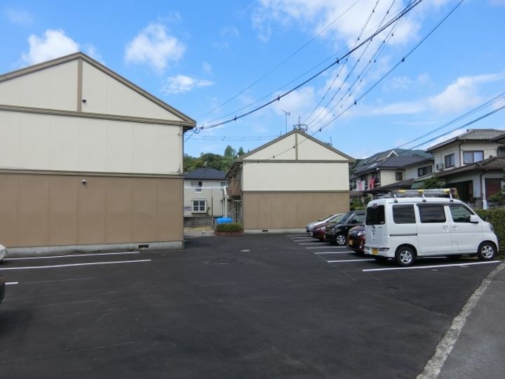 瀬野ハイライフタウン C棟の外観