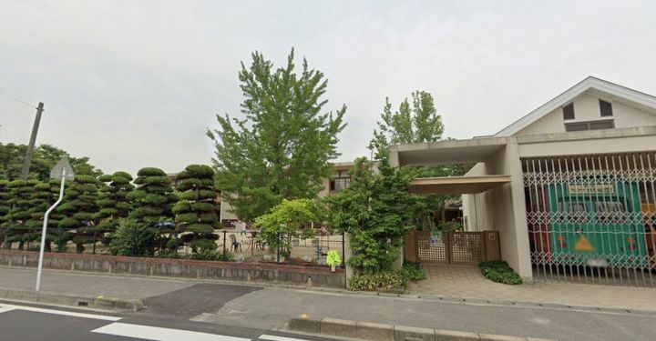 メゾンゆうゆうの周辺