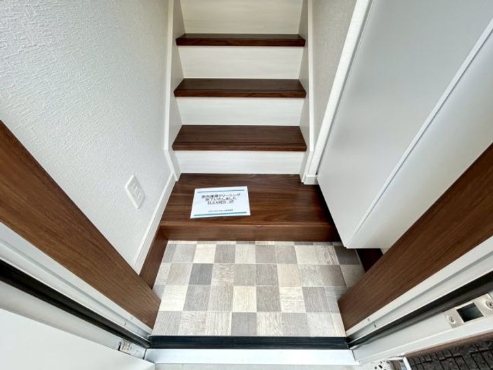 メゾンドソレイユ大塚の玄関