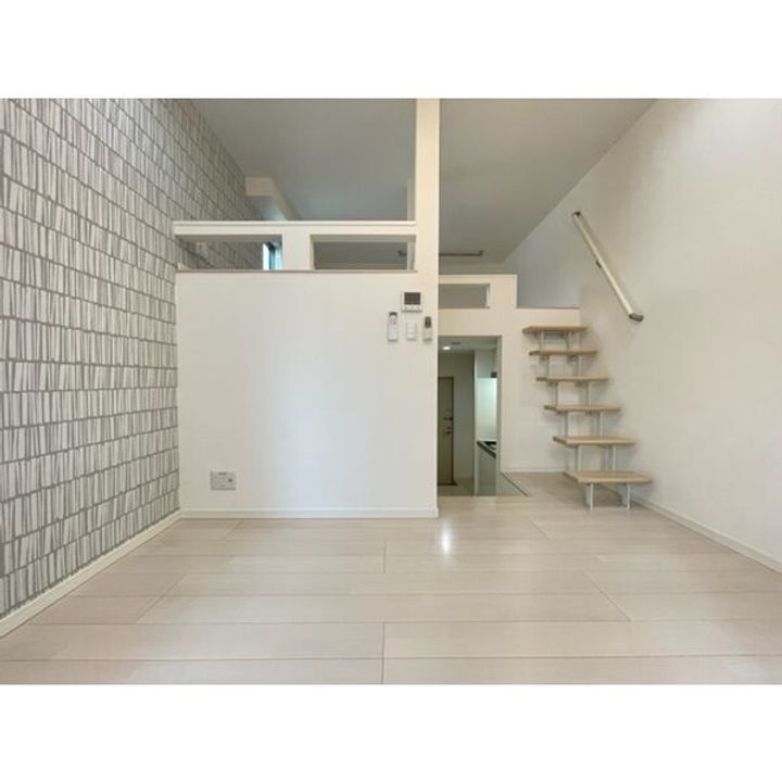 フォルトゥーナ中村の居間