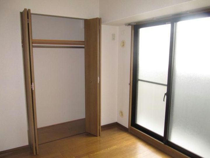 ファヴォ-ル白壁の内装