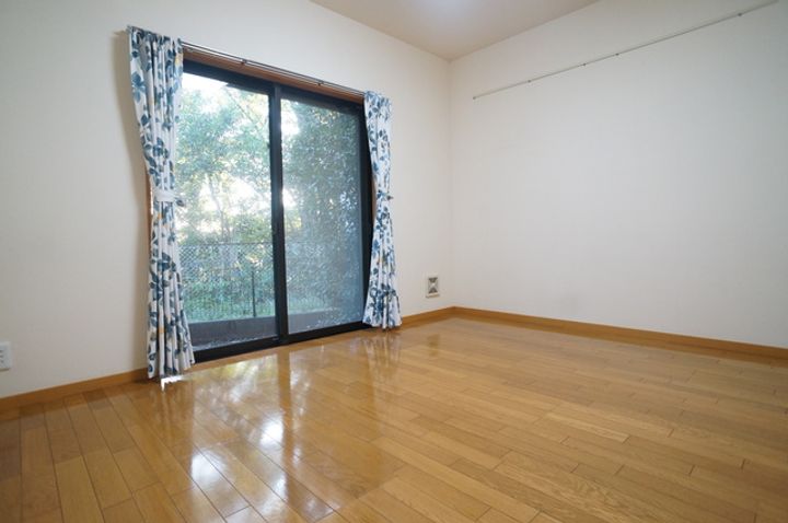 カトルセゾンの居間