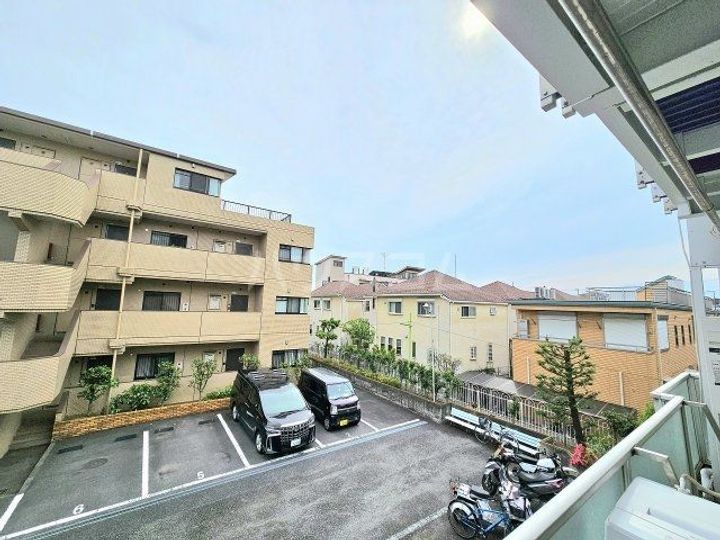 ドミトリーカナイのその他画像