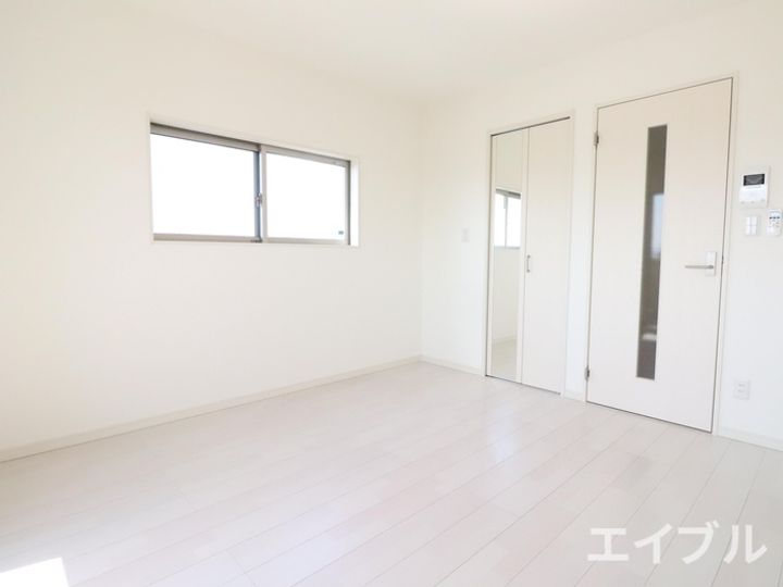 PLEIN SOLEIL平良山手の居間