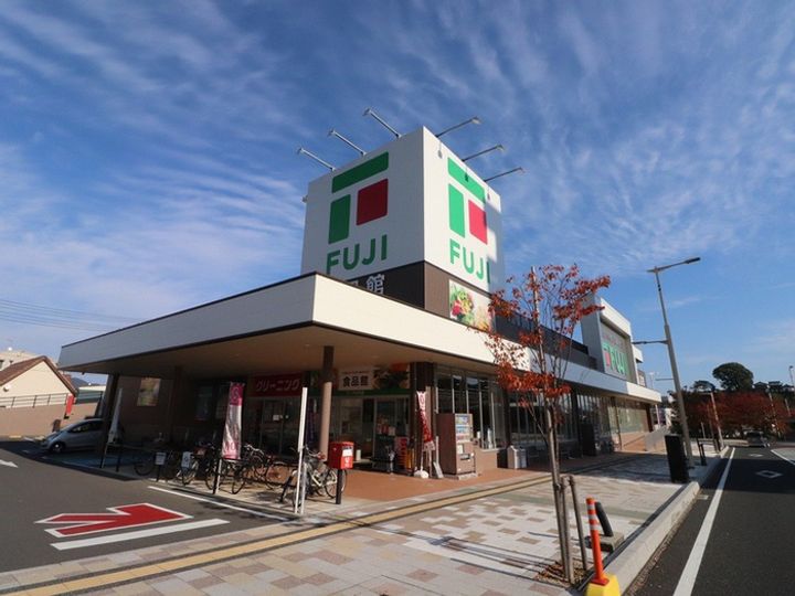 PLEIN SOLEIL平良山手の周辺