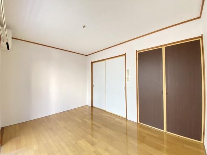 神奈川県厚木市妻田東3(アパート)の賃貸物件の居間