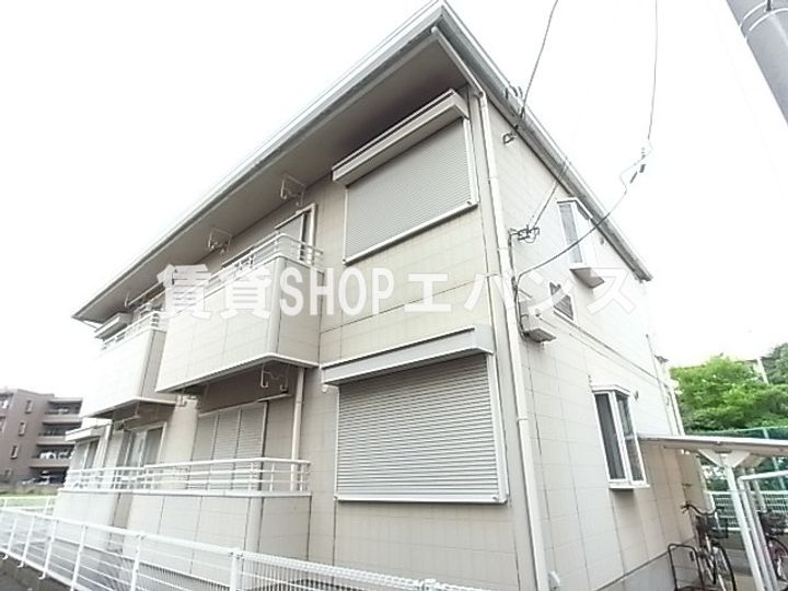 飛の台ハイツA棟の外観