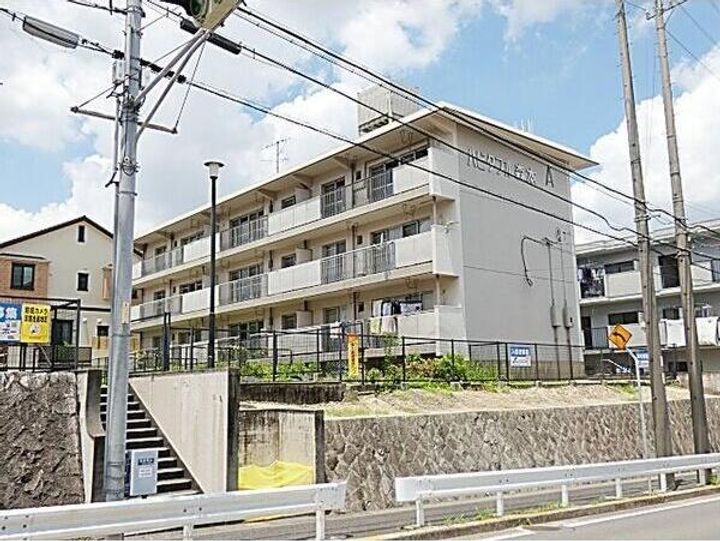 愛知県名古屋市名東区社が丘2(マンション)の賃貸物件の外観