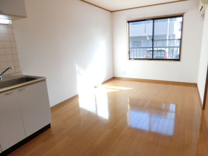 サニーパークハイツの居間