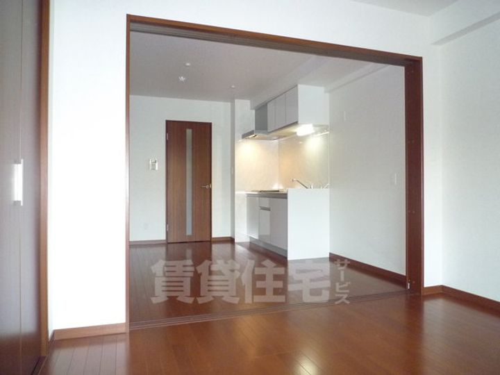 第6アローズ緑地公園の内装