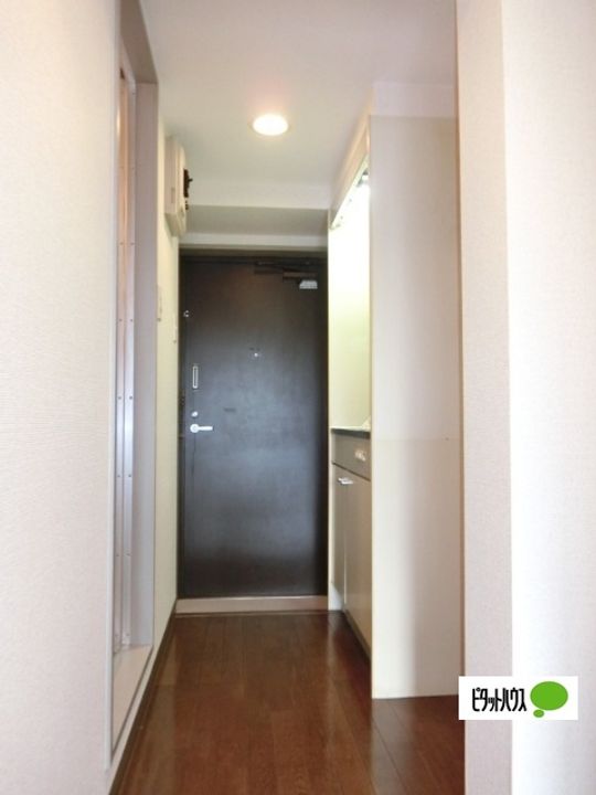 メゾンドリバージュの玄関