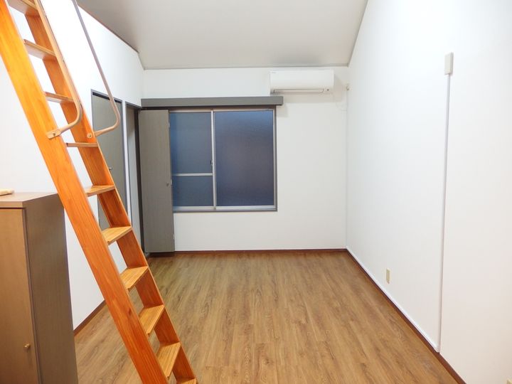 ルイ南麻布の居間