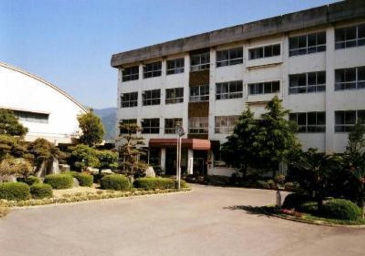 愛媛県西条市朔日市(一戸建)の賃貸物件の周辺