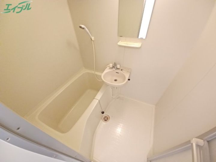 ベース四日市の風呂