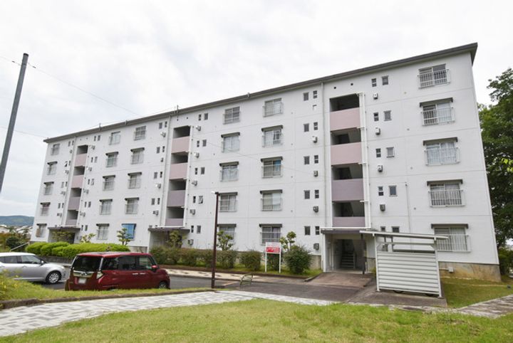 UR高森台の外観