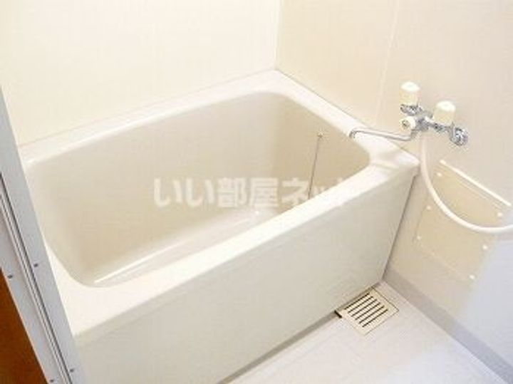 アクロポリス1の風呂