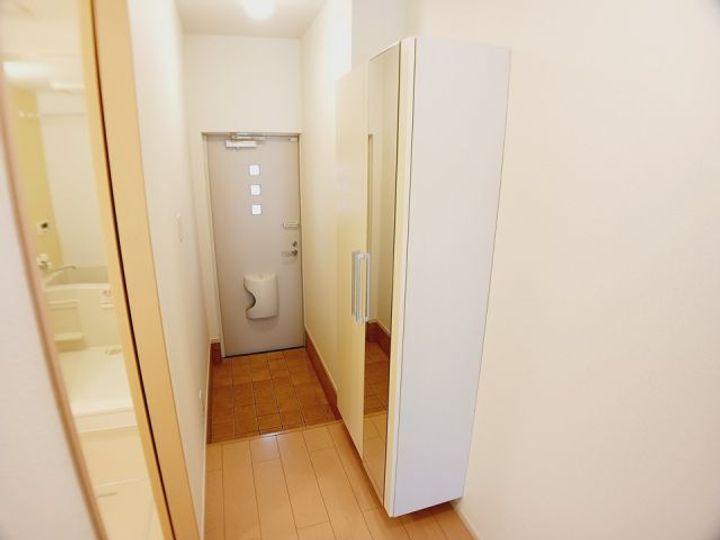 グロリアス カーサ本町の玄関